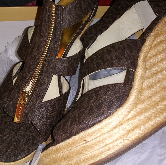 Michael Kors Wedges worn once. - Picture 3 of 5